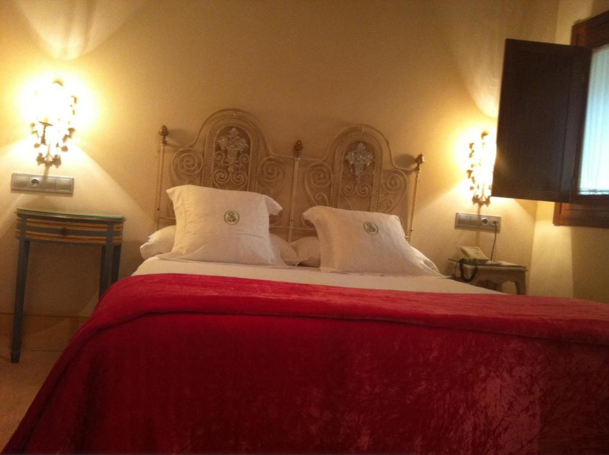 圣安娜圣器珍贵酒店 塞维利亚 客房 照片